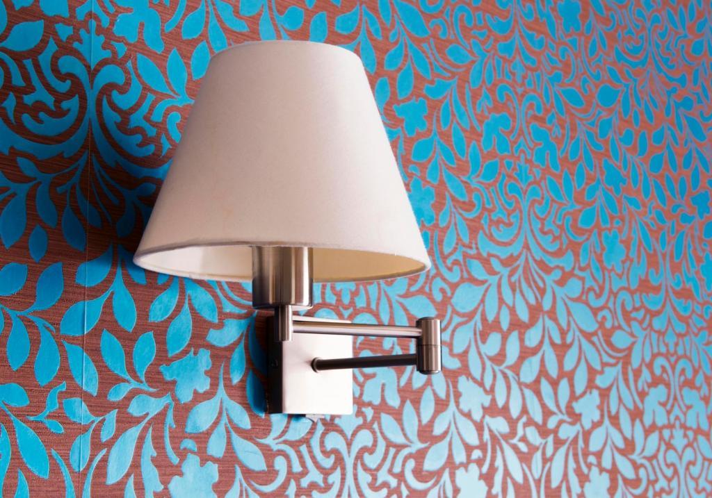 Hospedium Hostal Un Punto Chic Huesca Quarto foto